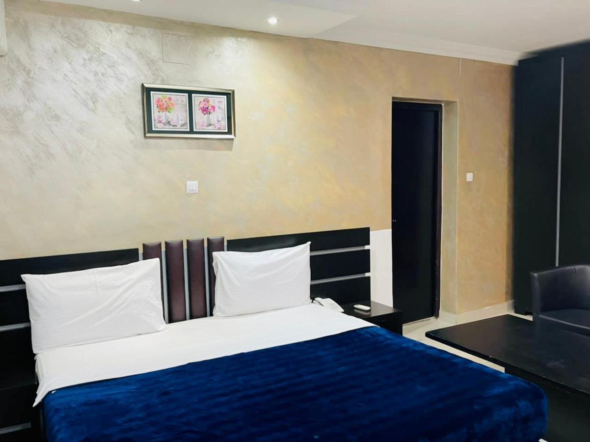 Class Hotel Brazzaville Exteriér fotografie